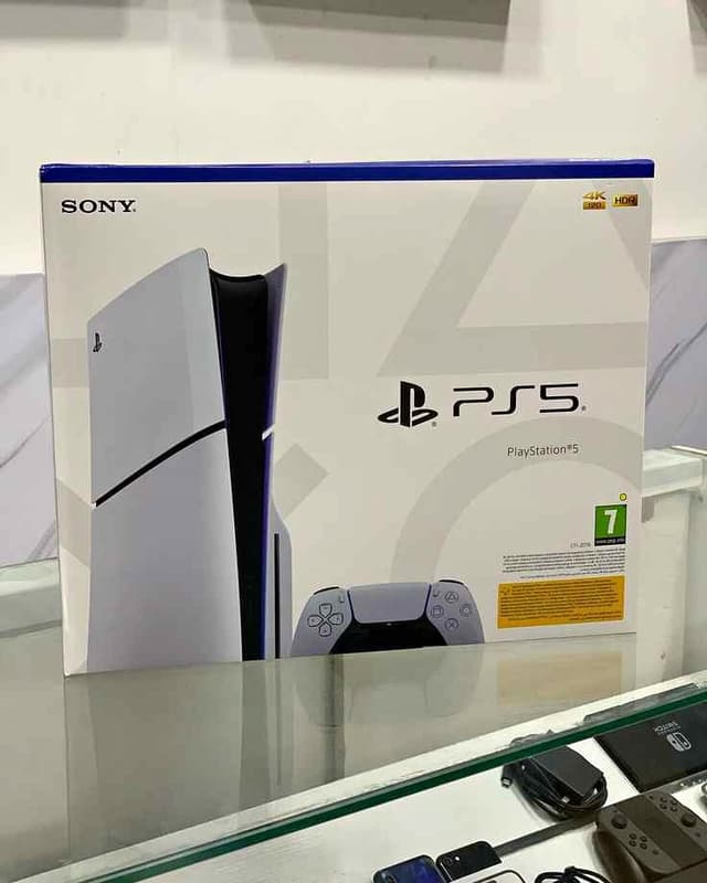Portada de PlayStation 5 Slim con Lectora Sellada 1 TB